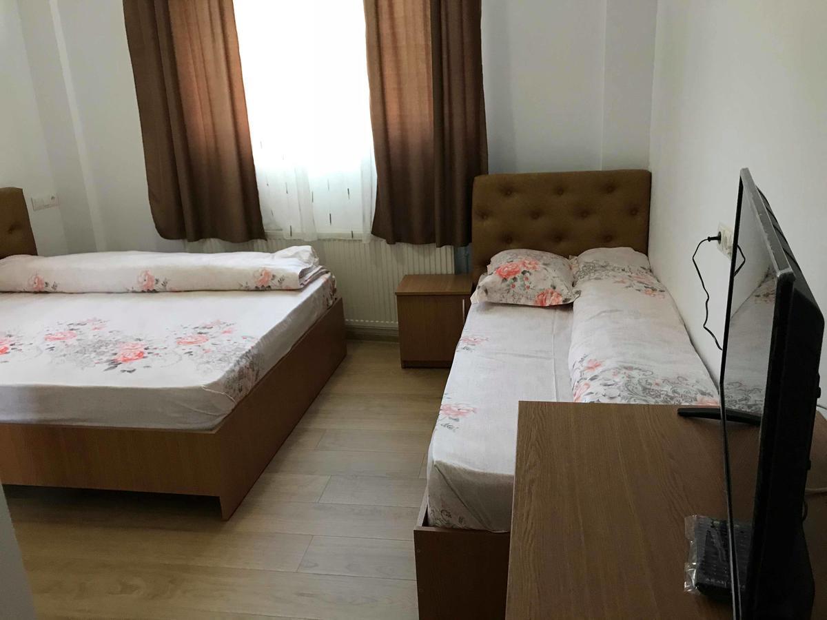 Pensiunea Colt De Rai Săcel Exteriör bild