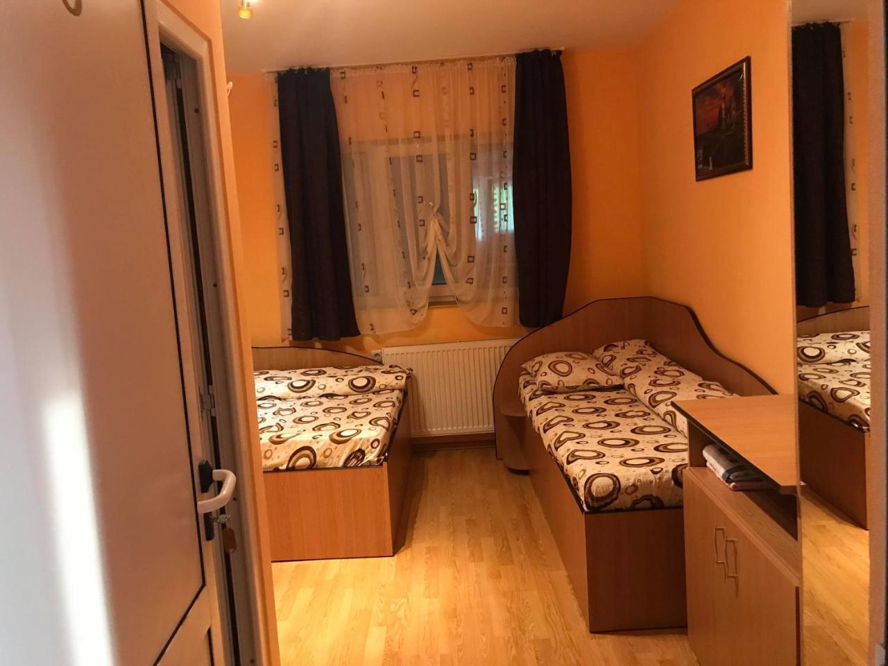 Pensiunea Colt De Rai Săcel Exteriör bild