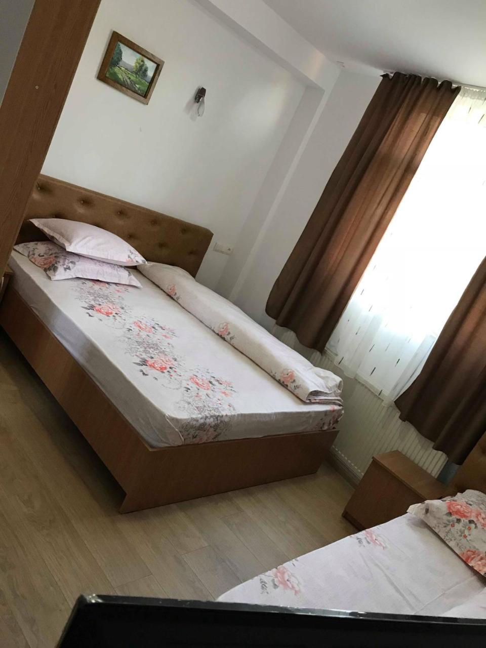 Pensiunea Colt De Rai Săcel Exteriör bild