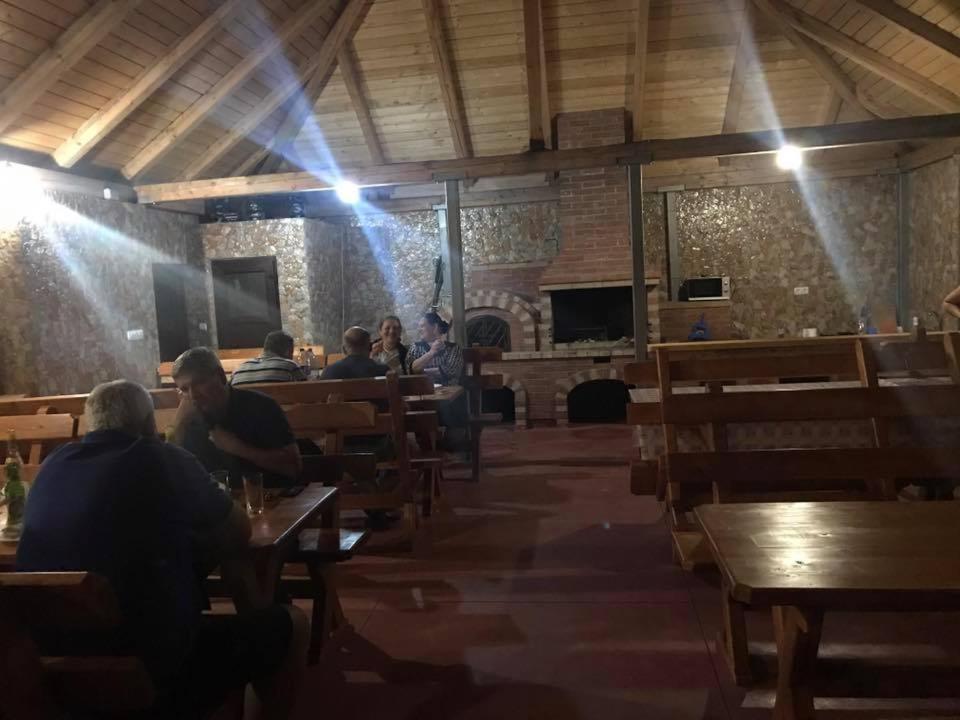 Pensiunea Colt De Rai Săcel Exteriör bild